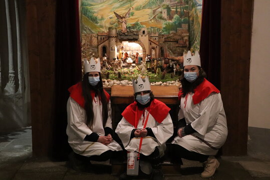 Probošt Ivo Prokop požehnal koledníkům