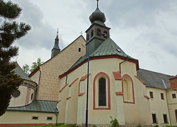 Pouťová kavárnička u kostela sv. Kateřiny